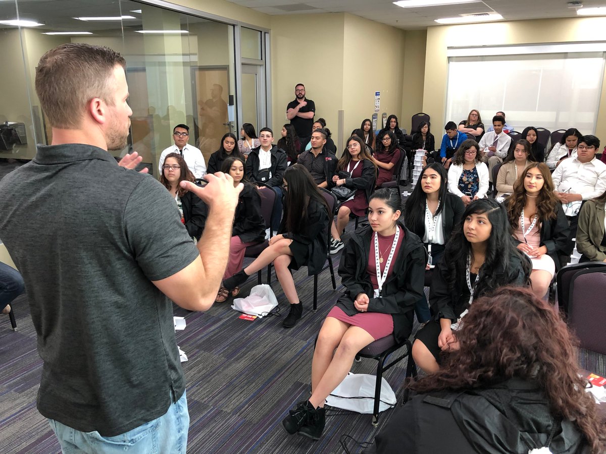LandenGarner's tweet photo. Great time building problem solving skill &amp; learning together with incredible students at the @latinosinacti0n Leadership Conference at @WeberStateU https://t.co/XI7VxU0FxX