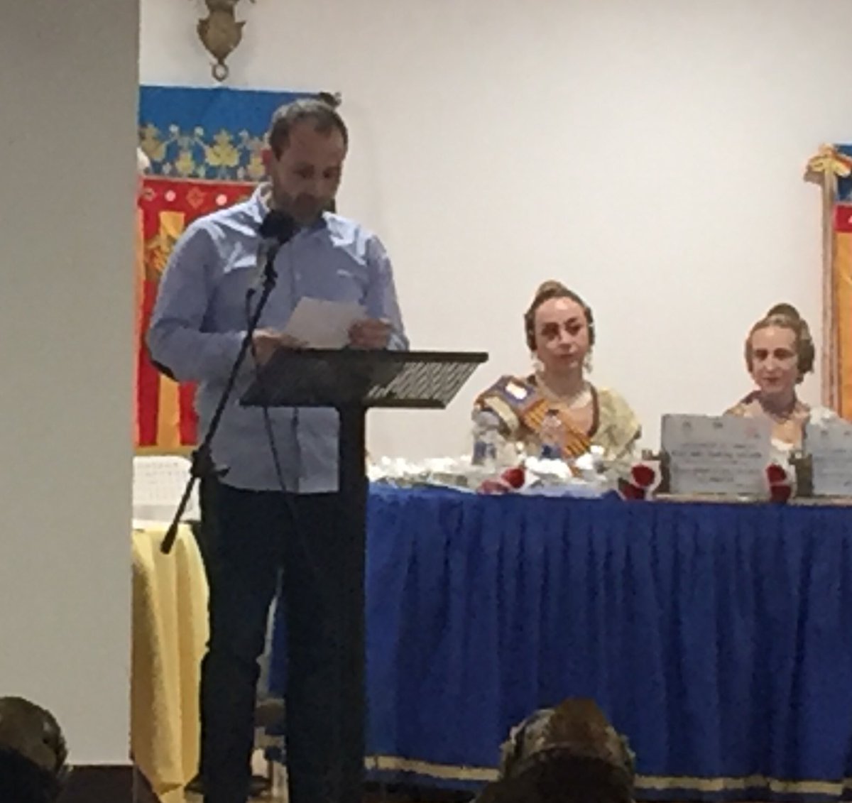 F_RamonyCajal's tweet image. També compartit el primer premi adult dels #jocsflorals, per a Robert Gómez de @NicolauAndreu i Vicent Mora d’Antoni Pardo, segon premi Sara Villalon de @F_RamonyCajal i tercer premi per Lola Miquel tb de @F_RamonyCajal. Moltíssimes gràcies pels vostres poemes i enhorabona!!!