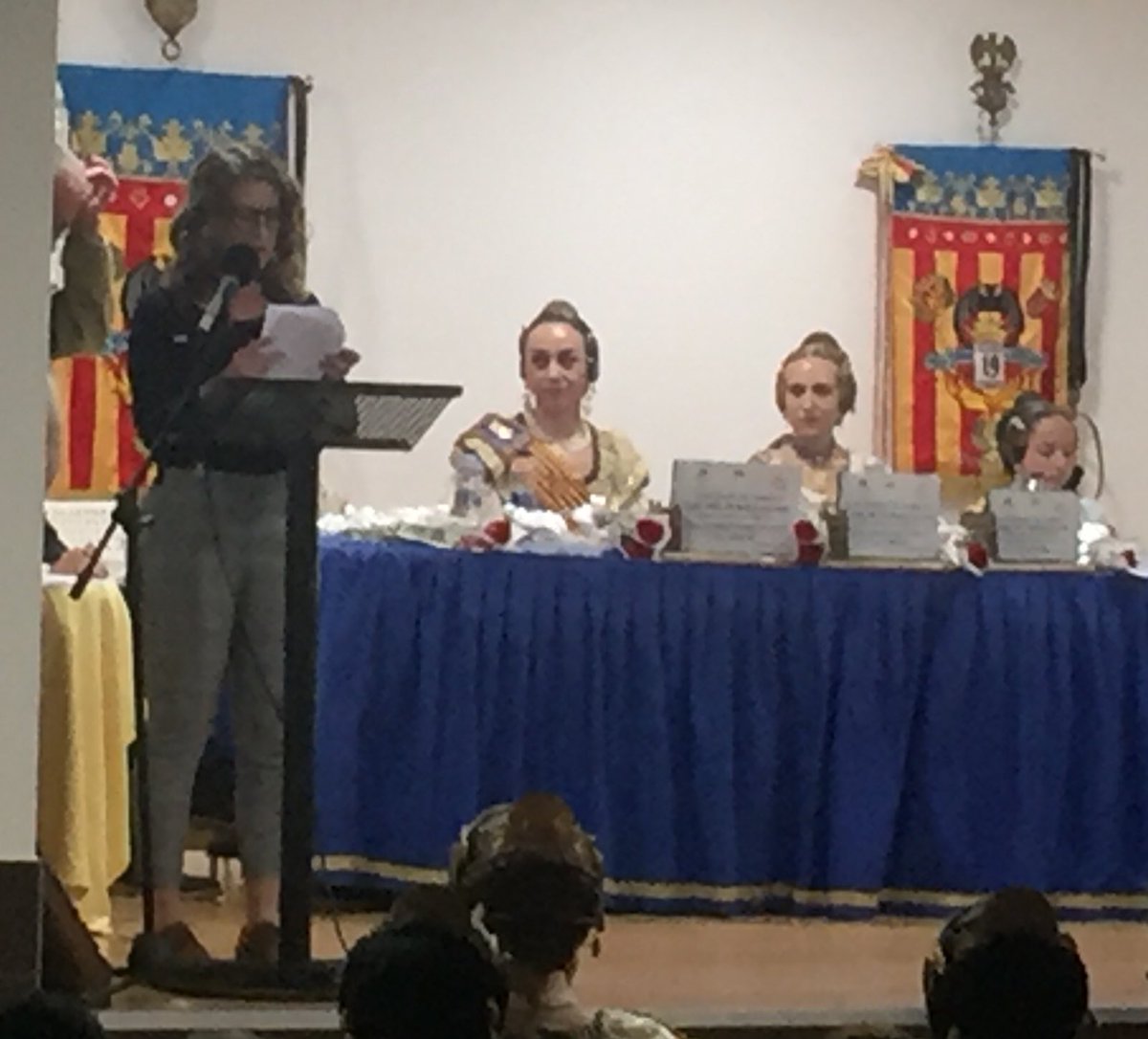 F_RamonyCajal's tweet image. També compartit el primer premi adult dels #jocsflorals, per a Robert Gómez de @NicolauAndreu i Vicent Mora d’Antoni Pardo, segon premi Sara Villalon de @F_RamonyCajal i tercer premi per Lola Miquel tb de @F_RamonyCajal. Moltíssimes gràcies pels vostres poemes i enhorabona!!!