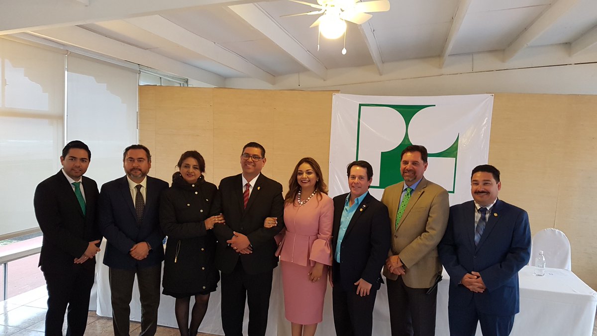 TerminusMls's tweet photo. 🎉📈Felicidades Lic. Gustavo Torres Ramirez y su Consejo Directivo de AMPI Sección Rosarito.  @TerminusMls https://t.co/nNtuZGTos7