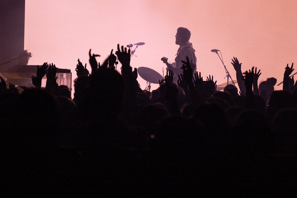 Aliceem's tweet photo. LANY//Rock City//Nottingham https://t.co/7PxAogH3tV