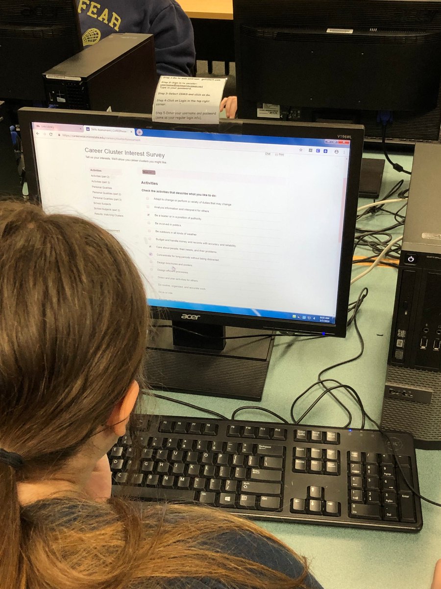 cg_bulldogs's tweet photo. Eighth grade students are continuing to work with Ms. Wilson on their high school career clusters today. These students are already planning for the future! #bulldoggoals @brunscoschools https://t.co/lzWb8Ntz4K