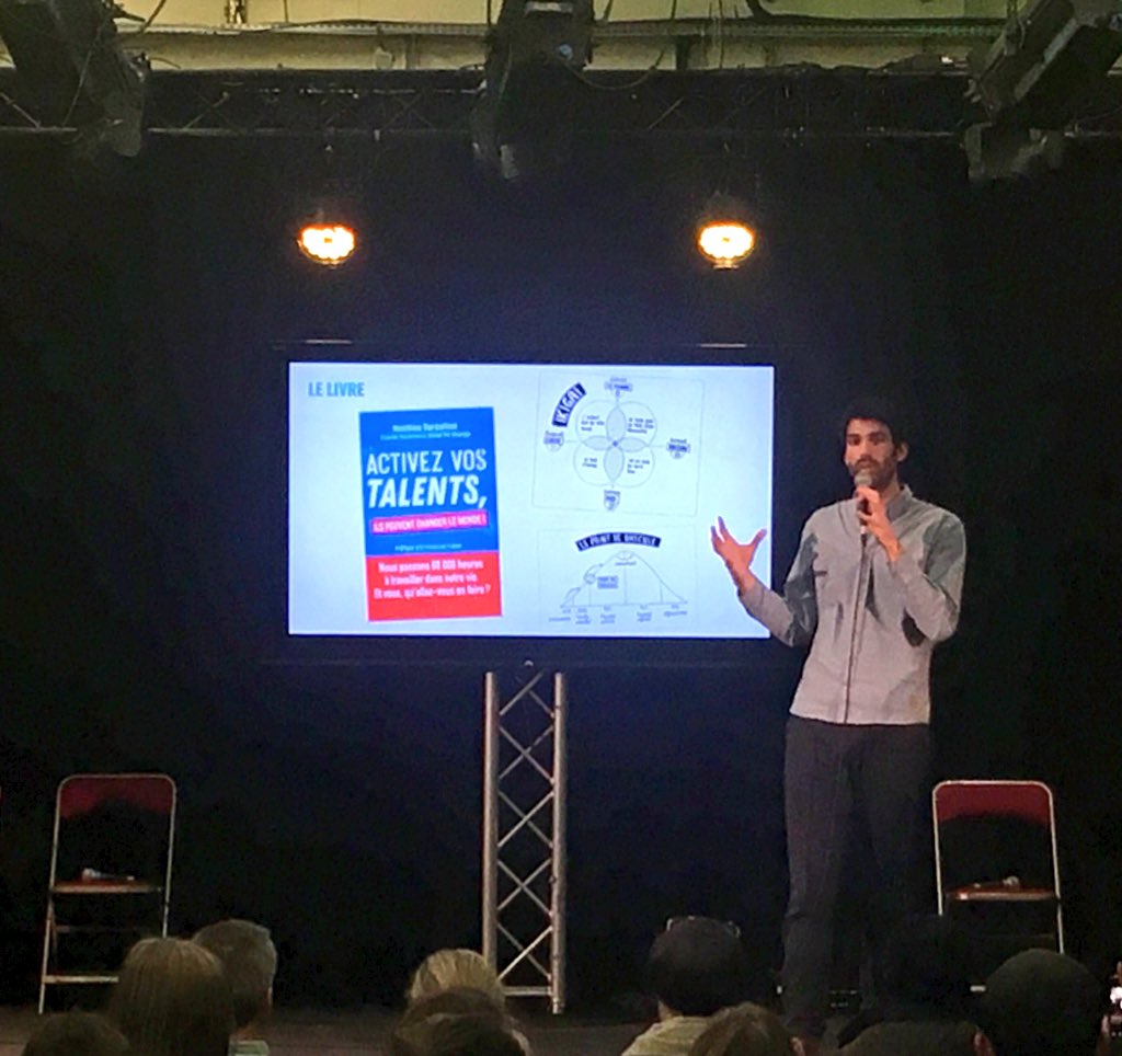 MarionAudrey87's tweet photo. En direct @Gro_ndControl @MatthieuDard, @TicketforChange & bénévoles #TicketForchange #paris : « et vous quels sont vos #talents? Nous passons 80.000h à travailler en moy. dans nos vies, ce que nous en faisons est un choix. » #dissonancecognitive #impact #environnement #social https://t.co/tAde2v3pP5