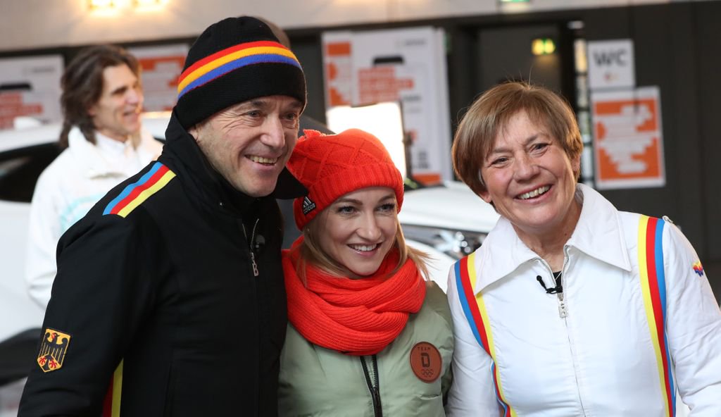Alps2Alps's tweet photo. Winning gold in the downhill and slalom races in 1976, Rosi Mittermaier remains a powerful figure in women’s #skiing to this day! 🥇https://t.co/0WPEA86kJu 

#InternationalWomensDay #GirlPowder #InternationalWomensDay2019 https://t.co/RZkauufJmb