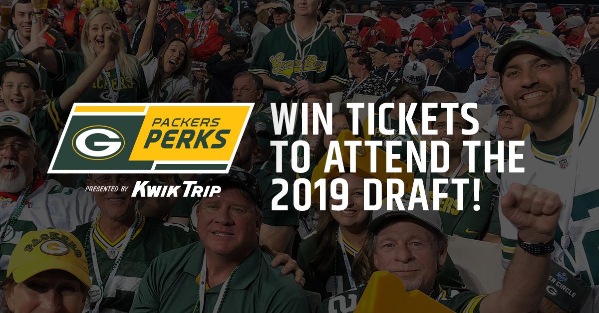 packeverywhere's tweet photo. Would you like to attend the Draft in Nashville, Tenn.?

1️⃣ Register for Packers Perks ➡ https://t.co/nUaX9sCXsh 
2️⃣ Enter the Draft Ticket Sweepstakes https://t.co/HZjeEKa5Xs