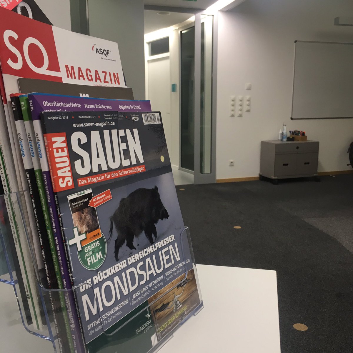 schwarzwildinfo's tweet photo. Sau gut, was @MaibornWolff so im Zeitschriftenständer stehen hat. Gerade beim #dtfrm-Meetup von @JensBothmer gesehen! Sau gut! https://t.co/cPbGMSWlxR