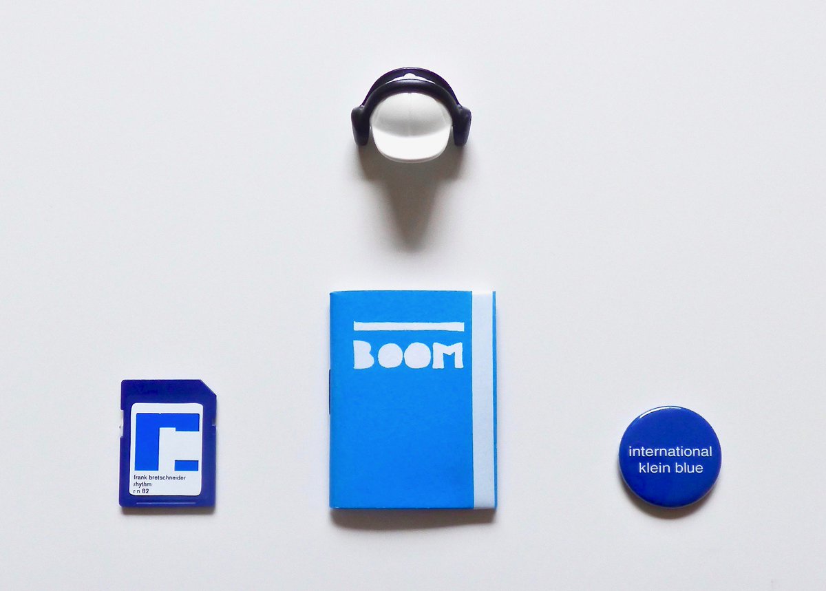 GMAssistance's tweet photo. World Book Day
Sound Of Irma Boom (IKB Remix)
Frank Bretschneider
https://t.co/XYNjXnBnul
#WorldBookDay #MiniatureBook #IrmaBoom #Lecturis #Design #Blue #SDCard #FrankBretscheider #Rhythm #RasterNoton #RN82 #YvesKlein #IKBBadge #UseHearingProtection #GMA #GianniMottiAssistant https://t.co/Ty5Ahowo5z