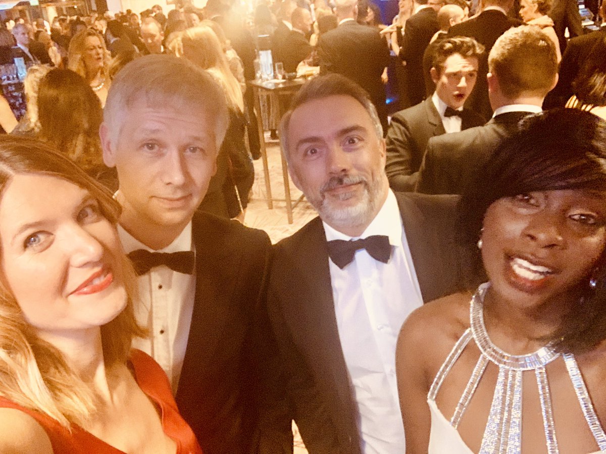 Selfie team ready to rock #otcaward  tonight 🤳 ⭐️💪