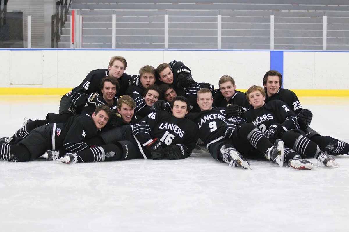 BlackholeLhs's tweet photo. Come watch the boys finish the job tonight at the lymp @8:15 ... 🍿🍿🍿❗️❗️❗️ #revengetour #blackout https://t.co/BhPie8w36d