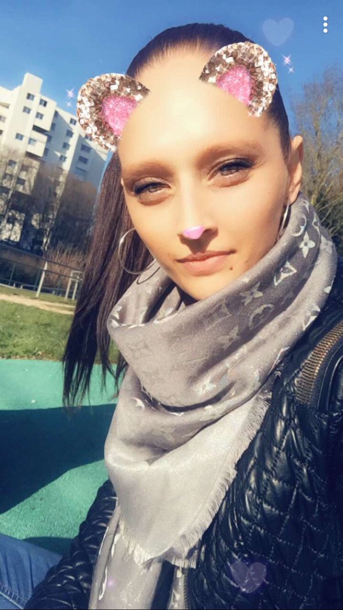 FalloneHof's tweet photo. #sourire 🖤❤️🖤 https://t.co/KqxCn4xZzg