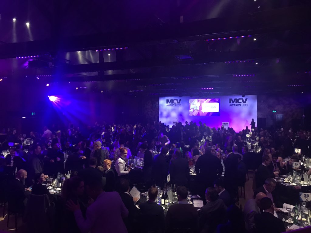 henrydalton's tweet image. Helping out with the #WifiWars #Go8Bit gang at the @MCVawards and I appear to have a @robsedgebeer growing out of my face.

#Go8BitDLC @stevemcneil #gaming @MCVonline #MCVAwards2019 🎮