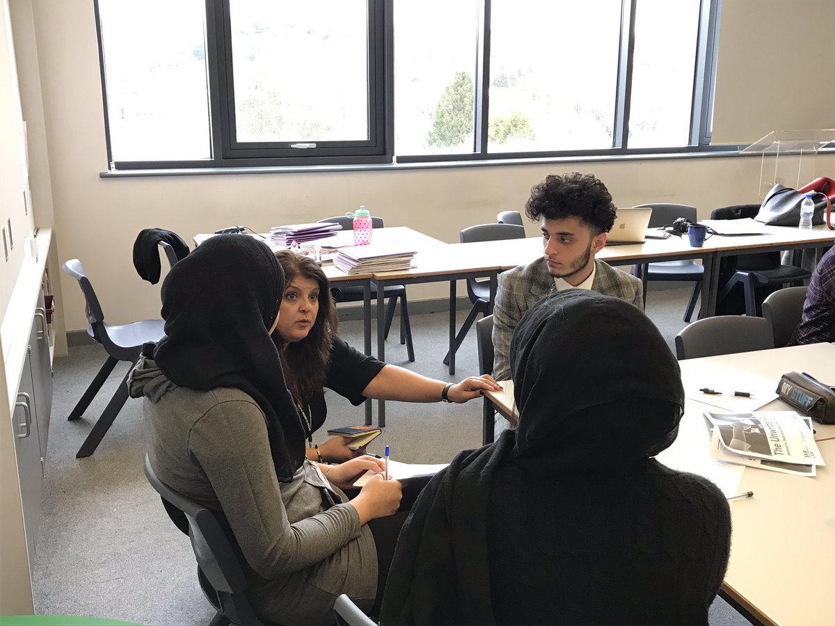 dixonsaa's tweet photo. Year 12 in on their day off to develop their employability skills with @skb0807 and @MandipKSahota as part of the unwritten rules programme @WarsiFdn #avanti #industry #selfdetermination #lawyersofthefuture https://t.co/NvOhMDsndv