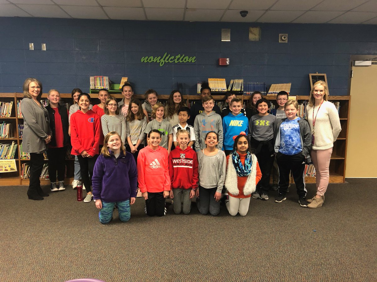 AthensCitySch's tweet photo. North City students extended their Community Coding Class to West Side students. The students collaborated, learned, and smiled together! #ExcellenceIs #Code4TN https://t.co/sgwL0oy3qk