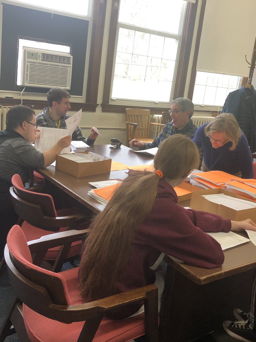 Building #employability skills with our fabulous CBTP students! #BestDayEver <a href="/debbiemcadams72/">Debbie mcadams</a> <a href="/EERocks_MNPS/">EERocks_MNPS</a> <a href="/HodackTie/">Tie Hodack</a> <a href="/MetroSchools/">Metro Schools</a>