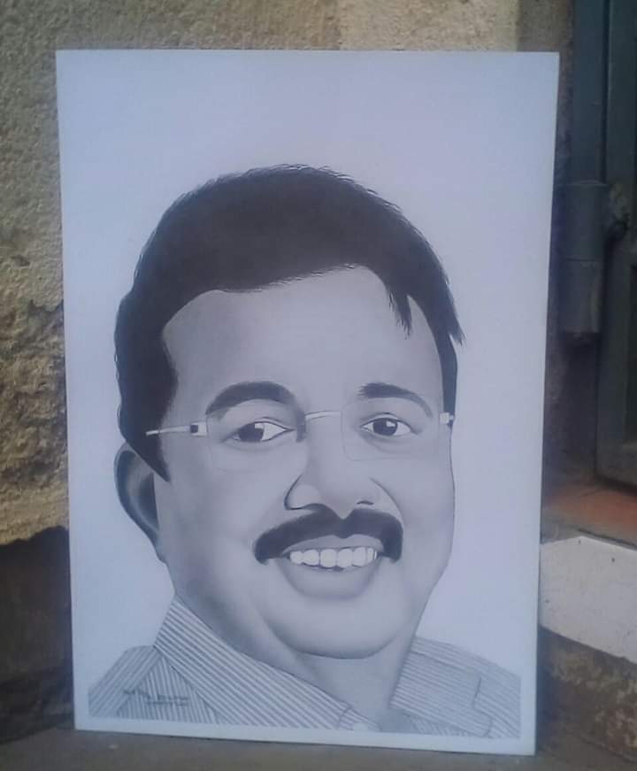 AlphaErickson3's tweet photo. #ScandalsDiary book an art of your family and you at only 3500ksh per person. +254798881261 https://t.co/P0NC7Rk08h