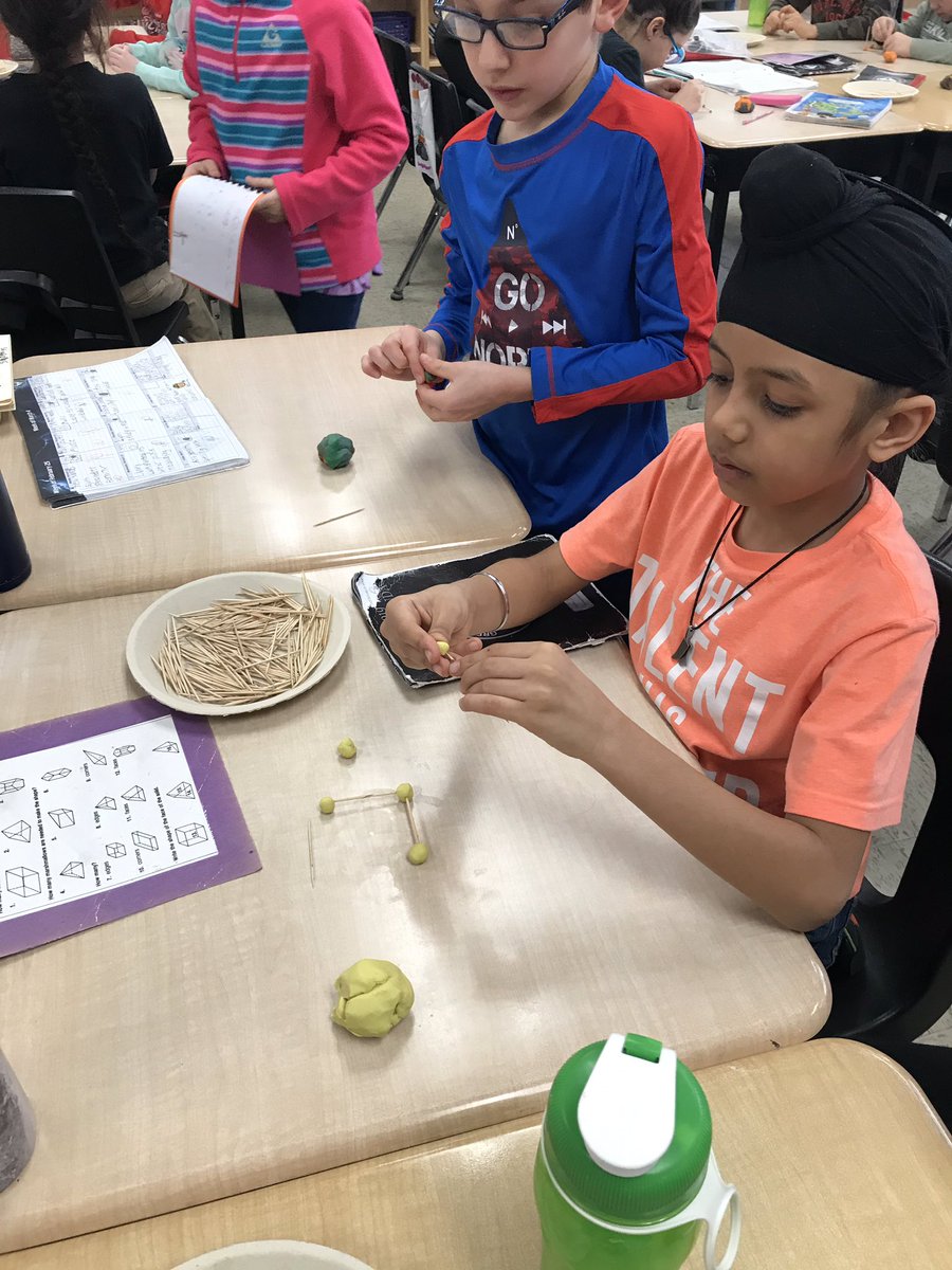 KADeSantis4's tweet photo. Science and Math. Structures and 3D shapes in Grade 3D!! @TVAelementary #integratelearning https://t.co/SoJ8ZSvWPq