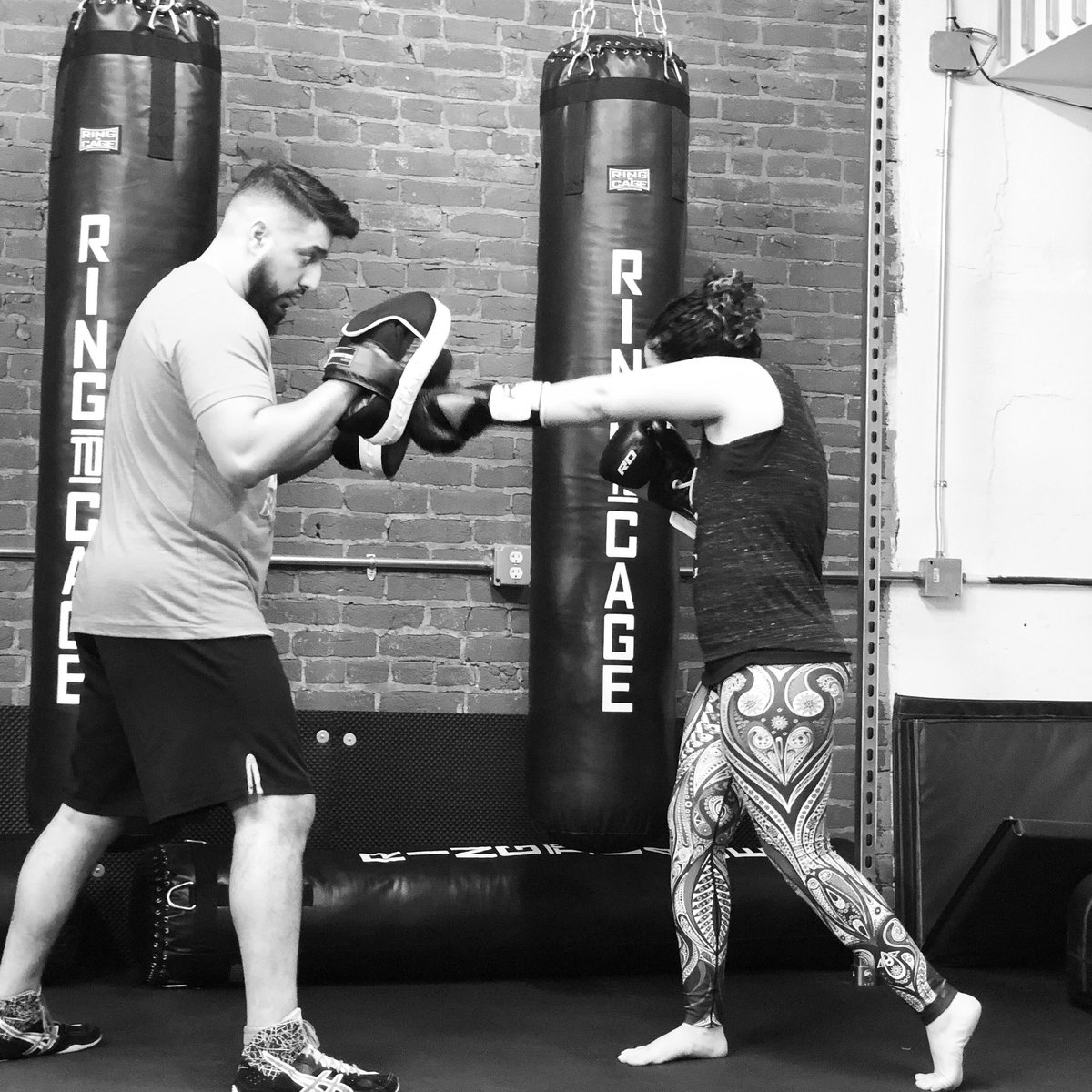 boomboxing_phl's tweet photo. 💥 #Boomboxing 🥊 Every Mon 6:30am, Tues/Thrs 7pm, Sat 9am. Exclusively @phlyselfdefense #Fishtown #Boxing #Kickboxing #MuayThai https://t.co/zKb8eyeJiI