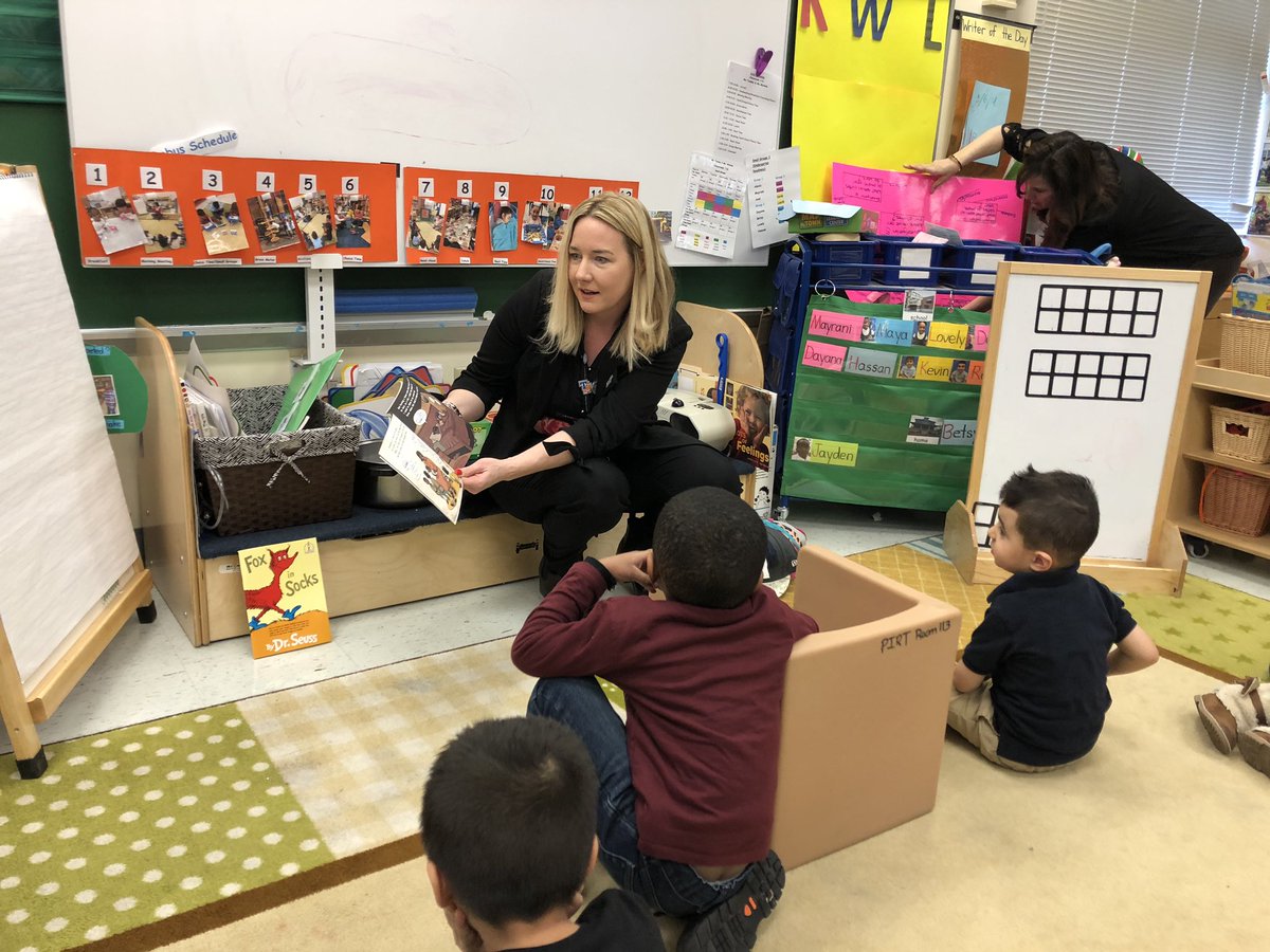 PSATbishops's tweet image. Our guest readers celebrating Read Across America with us by reading and donating books to our classroom!!! Thank you Ms. Angie, @laurabeess, @Gwen_725 !!! We ❤️ you! #NextLevelAPSD @APSuperGray @TheaJackson8 @Jackson__Lauren @tiffanycrespo0 @napolitania21