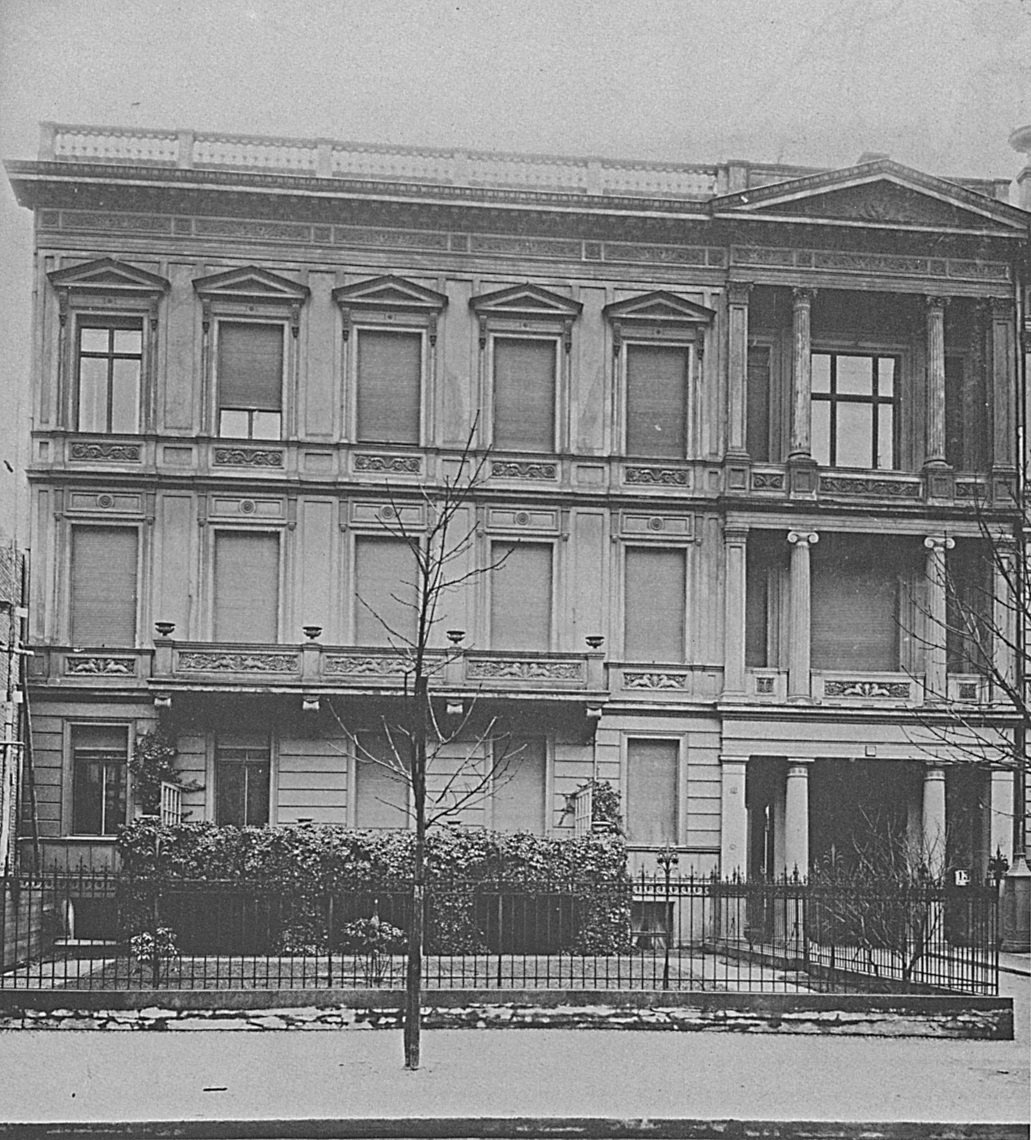 30\\ Bellevuestraße 15 was briefly the home of the Marxist economist Rudolf Hilferding, when he was Finance Minister of Germany. The house (see picture) no longer exists. Hilferding grew up in Vienna and became a leading Austro-Marxist. He moved to Berlin in 1906.