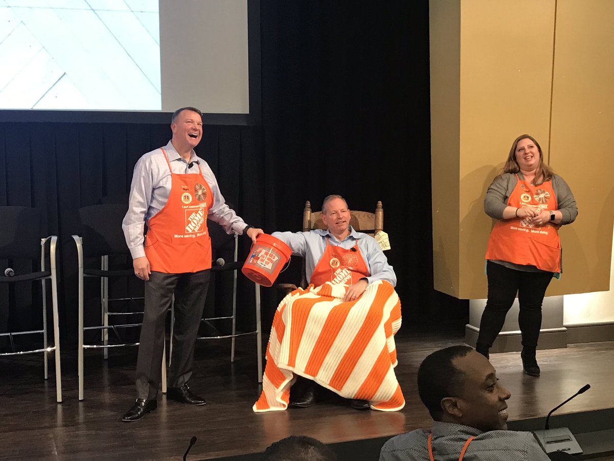 Carly Westcott tweet media