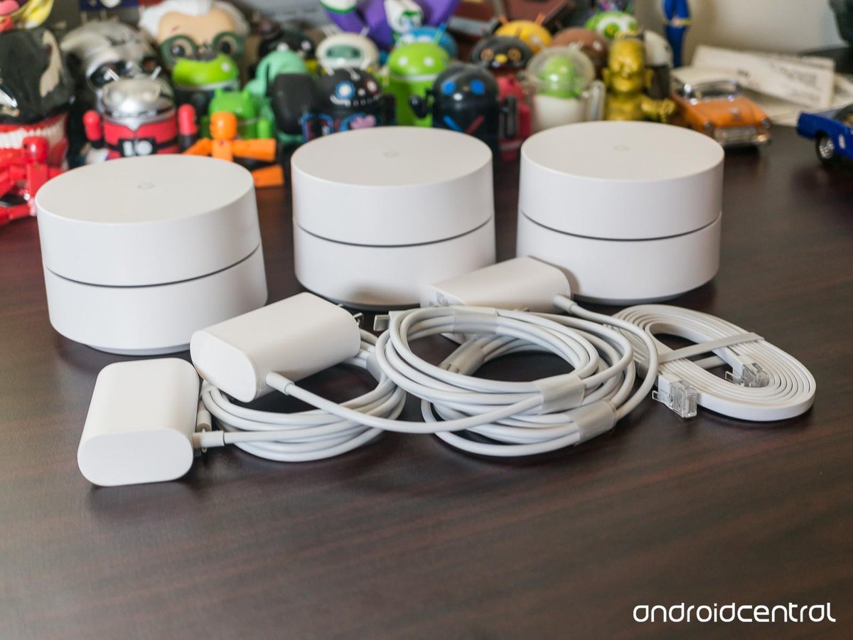 Abdulaziz_Hmadi's tweet image. انتشرت في الأسواق أجهزة بتقنية Mesh Wi-Fi لتوزيع الإنترنت في المنازل والمكاتب، والتي تعتبر أفضل الحلول الحالية لتوزيع شبكة الواي فاي بشكل عادل، فماهي؟
هو جهاز يتكون من عدة قطع تقوم بنشر الوايرلس بكل أرجاء المكان بنفس السرعة والكفاءة والتغطية عبر توزيع هذه القطع بعدة أماكن مختلفة!