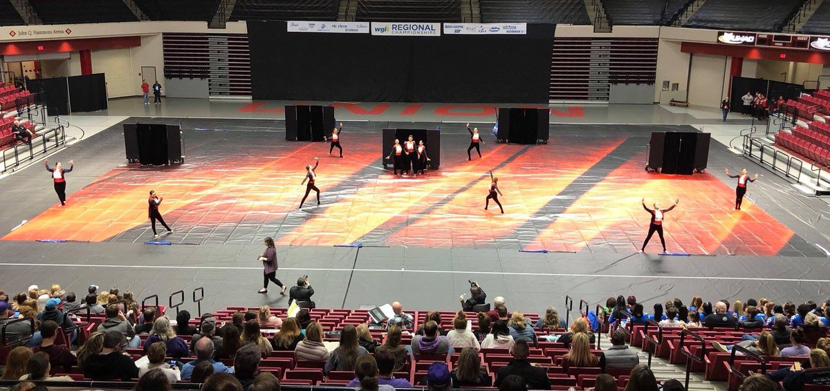 FLASHVisMedia's tweet photo. Union HS Varsity (OK) using FLASH flags and tarp at the recent WGI Tulsa Regional in Union HS's UMAC Arena.
https://t.co/gcvSG4Ho8E #flashvisualmedia #makingartreality #wgiTulsa #wgi #wgi2019 #dci #dci2019 #boa #boa2019 #usbands #usbands2019 https://t.co/1VGzAj33Bd