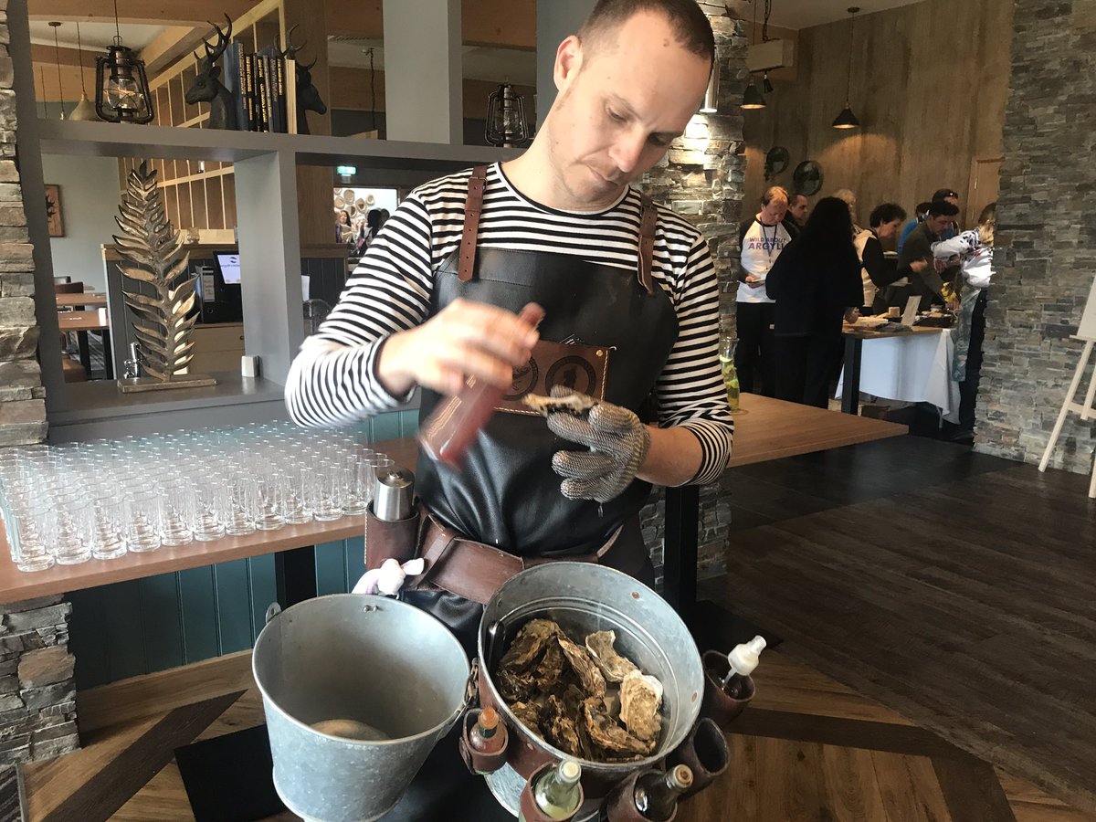 ArgyllCoffee's tweet photo. Immense fresh @lochfyneoysters &amp; lunch served by this dude. What a great day meeting Argyll producers at the @wildaboutargyll event. #supporttheartisan #foodfromargyll #wildaboutargyll https://t.co/08TesT05h9
