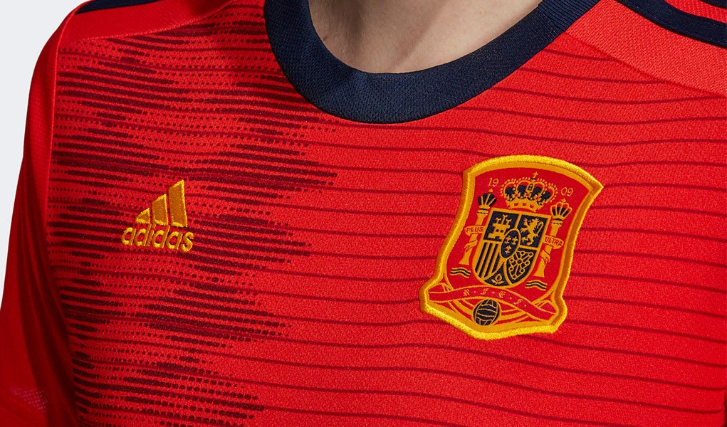 Todo Sobre Camisetas on Twitter: "🇪🇸 Esta será la camiseta de España para el Mundial Femenino 2019, a disputarse en Francia: https://t.co/3vKW9pv41j https://t.co/j1tFh922zv" /