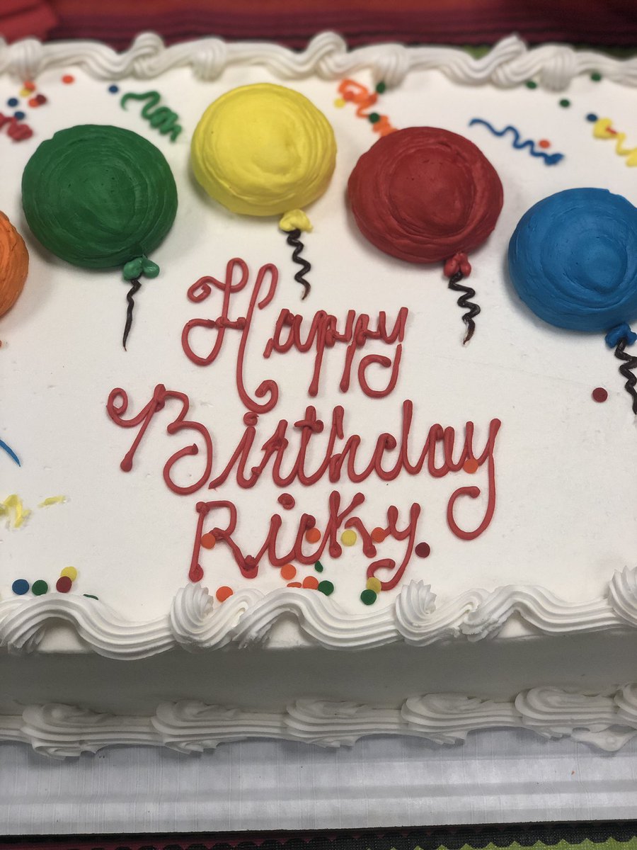 RickyPaulaJr's tweet photo. A pic with my Amazing Team Lead Squad!!! 
Pic with my #Miami7 rockstars! 
Pic with some of my new hire all-stars!
It’s Cake Time!! 
#BirthdaySurprise #BirthdayBomb #Miami7 #MyTeamRocks #TuggleNation #Fiesta https://t.co/RXUOEnDjoD