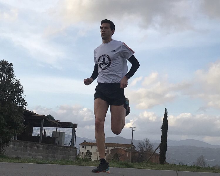 simone_ferrali's tweet image. He estrenado la camiseta de @AD_MAPOMA y lo he hecho en mi #Toscana. Me encanta, es chulísima 👕😍
#MapomaRunners