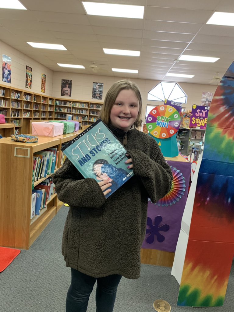 StephanieLisk's tweet photo. CMSS DEAR Day - #CabotReads https://t.co/AsmAuJxLJ3