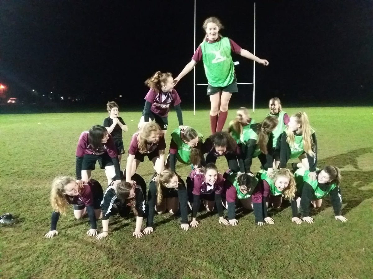After a long training session we make human pyramids! <a href="/MNP_Engineers/">Mason Navarro Pledge</a> #girlsrugby #hitchinrugbyclub #hitchin #humanpyramid