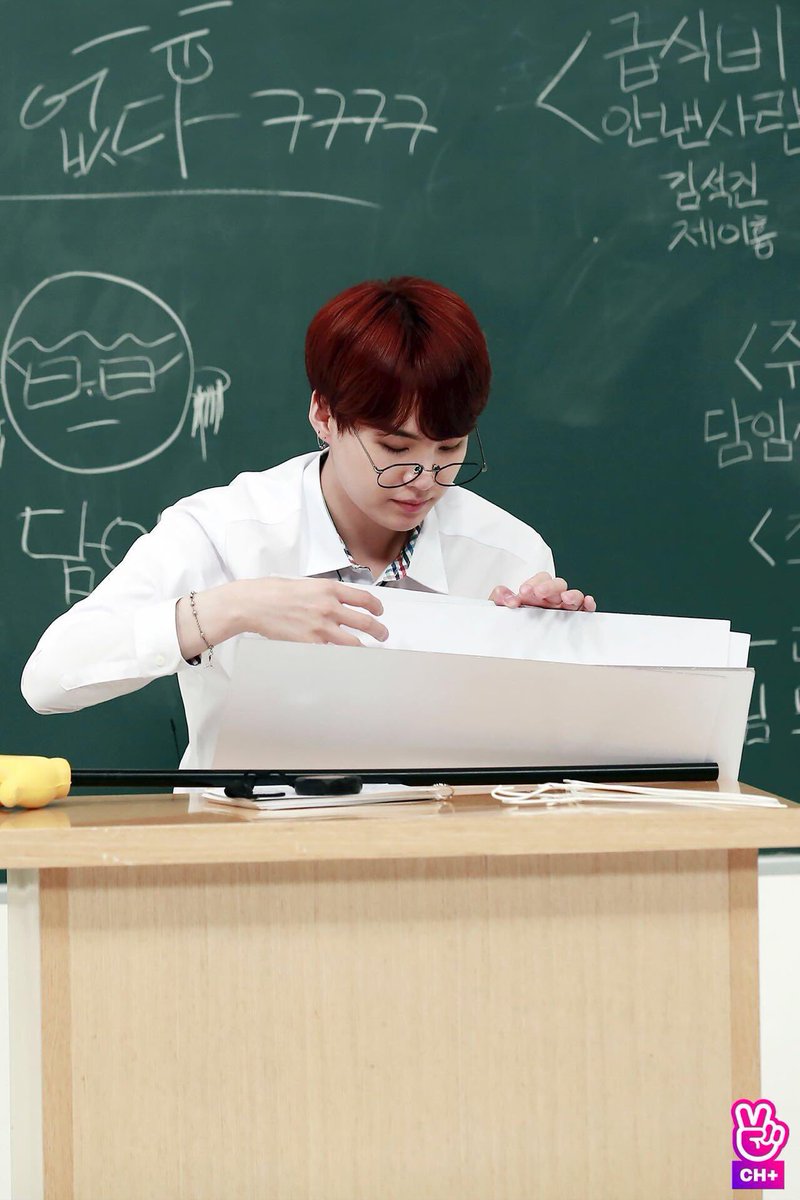 IoveJIMlN's tweet photo. ➳07/03/19 ♡
✿ Day 66 ✿
The TXT x BTS x Lee Hyun interaction has left me crying enough tears that I could probably create a whole new ocean and save the polar bears 🥺
#SAVE_ME_EP9 #Jungkookie #JungkookHyung #iHeartAwards #BTS @BTS_twt https://t.co/XanTgtwZXX
