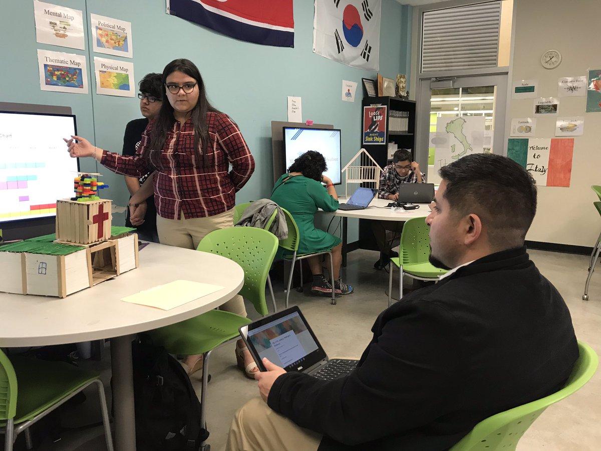 swisd_caststem's tweet photo. ”They’re doing things you see in the professional world so their transition from high school to the workforce is going be a lot smoother bc they already have the soft skills you need in the workplace." -Fernando Acevedo, @PACPR. Thank you judges! 👏🏽 #PBL4 #CASTSTEM @swisd https://t.co/b5i8JIroV2