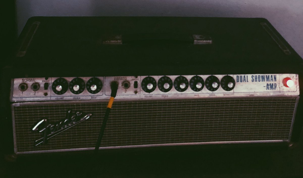 brandyzdan's tweet photo. True love = your husband searching for the exact guitar amp you want, finding it in one day at a steal of a price, and even fixes the light. Boom. β€οΈ #dealking #tonezone #fender https://t.co/ypkiC6rwEx