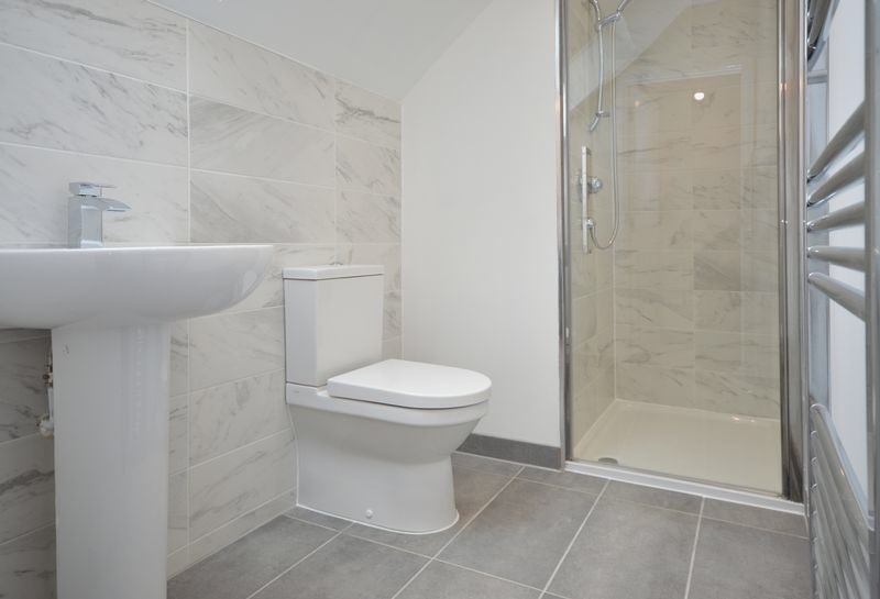 FkCarpentry's tweet photo. We are pleased to announce that Whitchurch Mews is now complete and officially on the market.Not only is it the area that Mike grew up in but it was a job that ran smoothly, hit deadline and had no hiccups along the way.  #newbuildhomes #carpenters #bristolhomes https://t.co/em3DXx5AGS