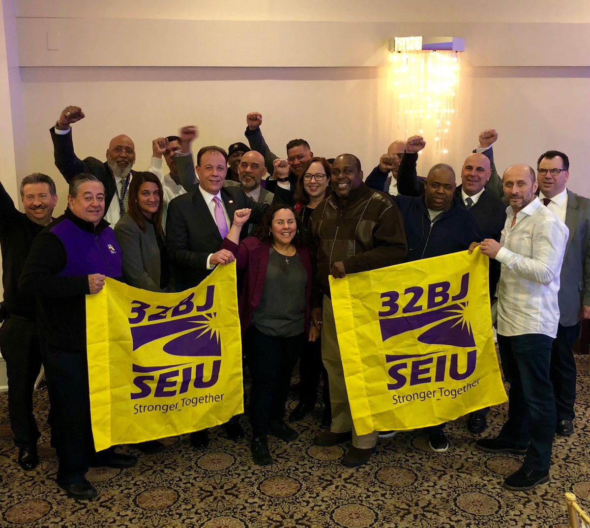 32BJSEIU's tweet photo. NYC Council Member @MarkGjonajNY stopped by our bargaining session today to stand with hardworking 32BJ Bronx Residential workers as they negotiate a new contract. Thanks for the support! #buildingfamiliesNYC https://t.co/YWZmOPNBRf