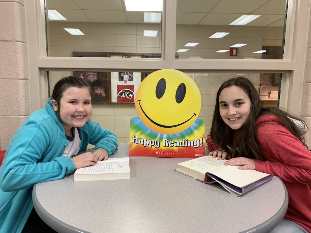 StephanieLisk's tweet photo. CMSS DEAR Day - #CabotReads https://t.co/cx2EJKiwmp