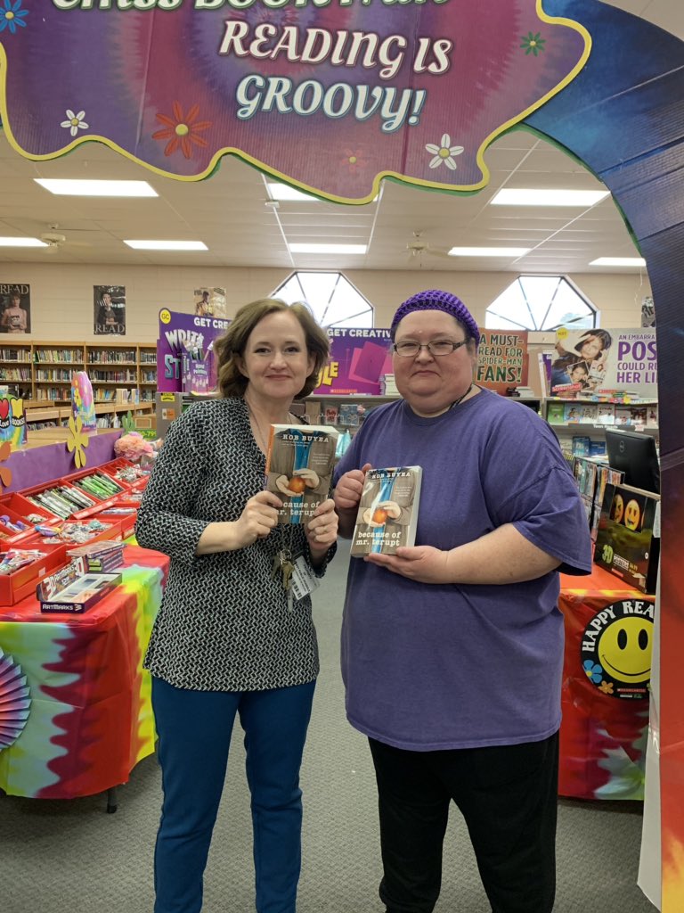StephanieLisk's tweet photo. CMSS DEAR Day - #CabotReads https://t.co/cx2EJKiwmp