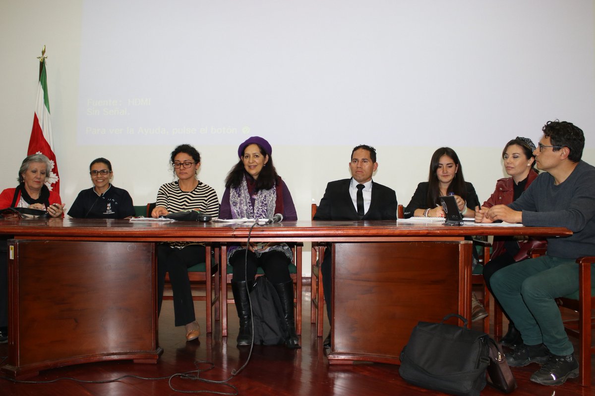 UPTCoficial's tweet photo. #Ahora #Uptc se realiza Conversatorio Grupo Investigación Géneros #Feminismos y #DerechosHumanos GIEPEG, conmemorando #DiaInternacionalDeLasMujeres. Panelistas de grupos como: GERCUS, @casamujeruptc, FESAD, @GrupoHisula, Cs. Sociales y #UNEES. Presentación proyecto investigación. https://t.co/XNR6bYPWnw