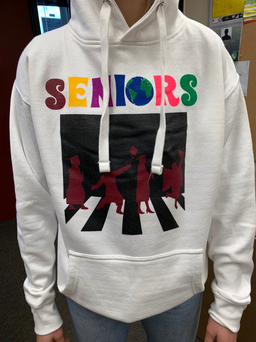 vintage2019's tweet photo. SENIORS! We will be selling senior sweatshirts starting next week during milk break for $25. Don't miss out on this awesome piece of clothing!!! https://t.co/3tTRbtV3Vo