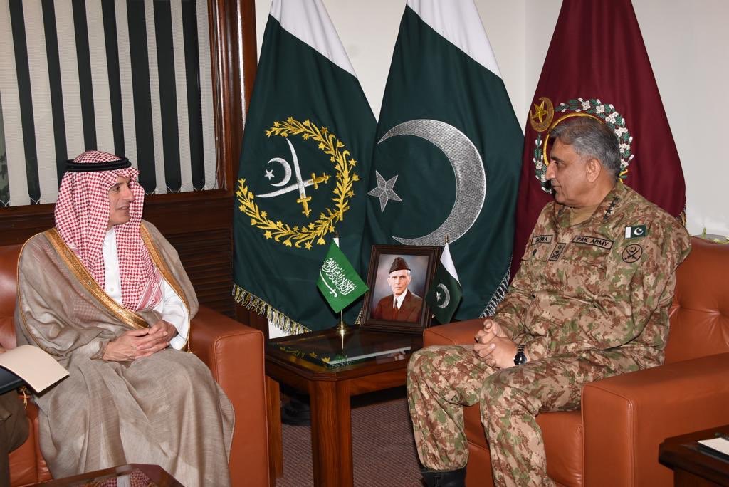AdelAljubeir's tweet photo. أشكر الأشقاء في جمهورية #باكستان الإسلامية الشقيقة على حسن الاستقبال وكرم الضيافة، حيث سعدت بلقاء دولة رئيس الوزراء عمران خان ومعالي وزير الخارجية شاه محمود قريشي ومعالي قائد الجيش الفريق أول قمر جاويد باجوا https://t.co/HJRwW8HXJa