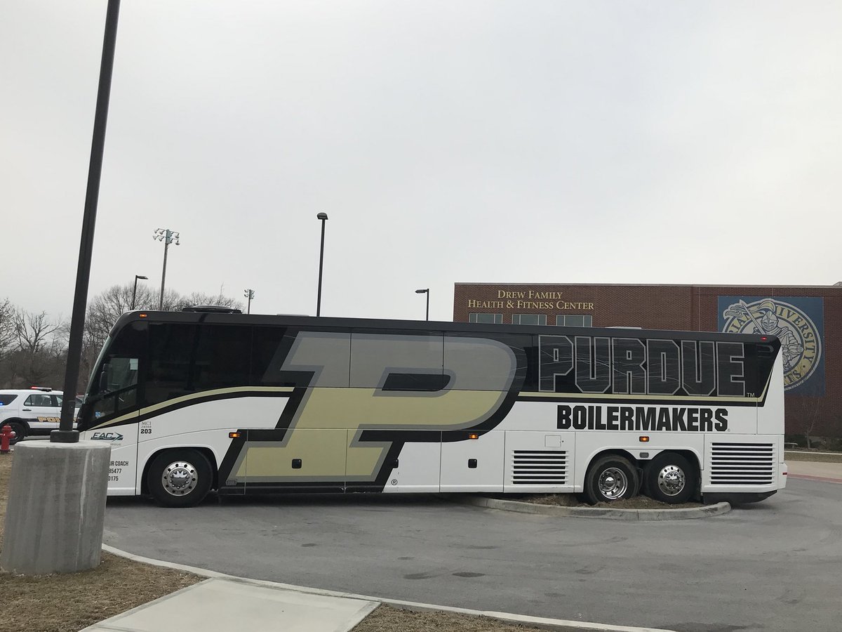 MUPresidentDan's tweet photo. Hey, @purduemitch! @LifeAtPurdue can put a man on the moon, but can't navigate a roundabout. https://t.co/O0ZxVywf1g