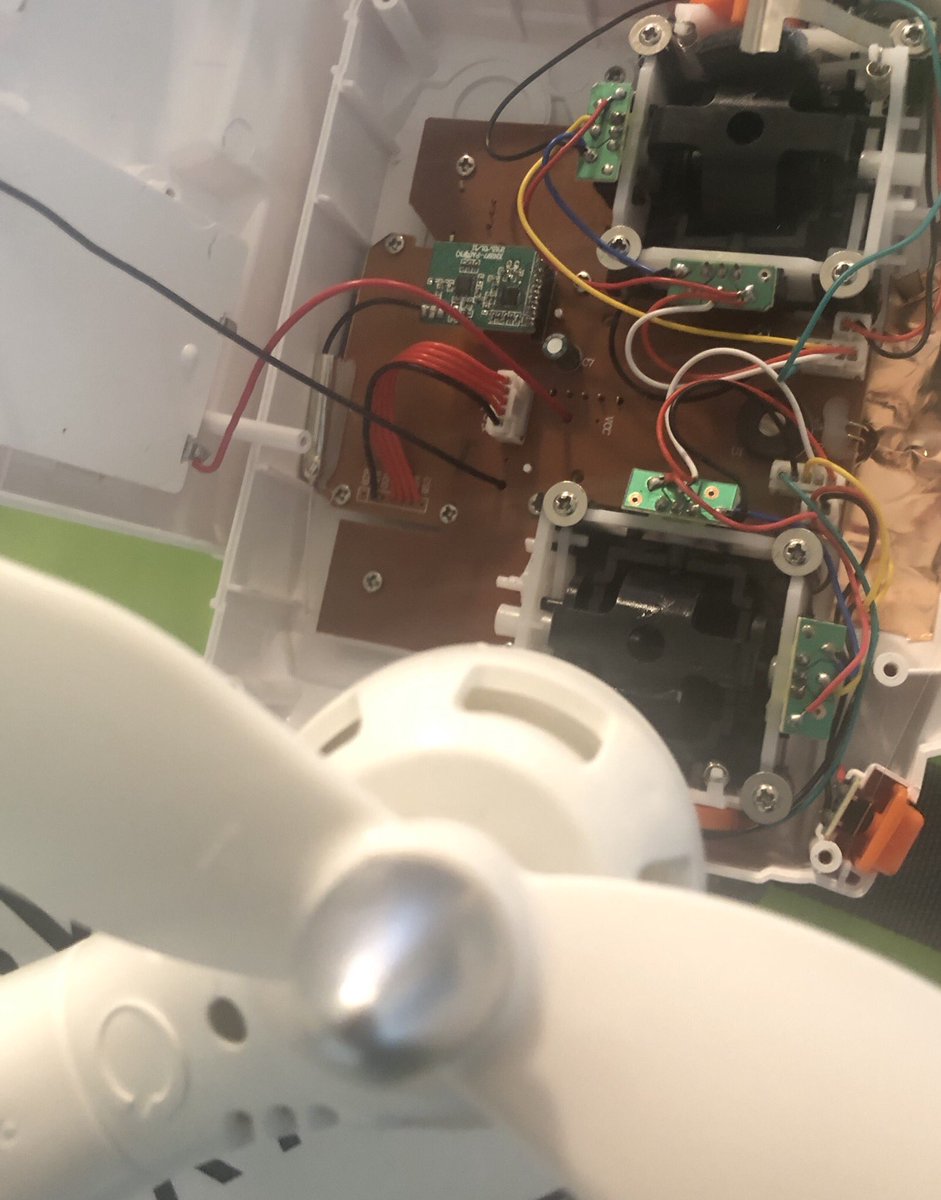 “Once you have tasted flight, you will forever walk the earth with your eyes turned skyward, for there you have been, and there you will always long to return.”
Leonardo da Vinci <a href="/HUBVERY1/">HUBVERY</a> in a city near you soon. #drone #lastmile #logistics #autonomous #ridesharing #experimental