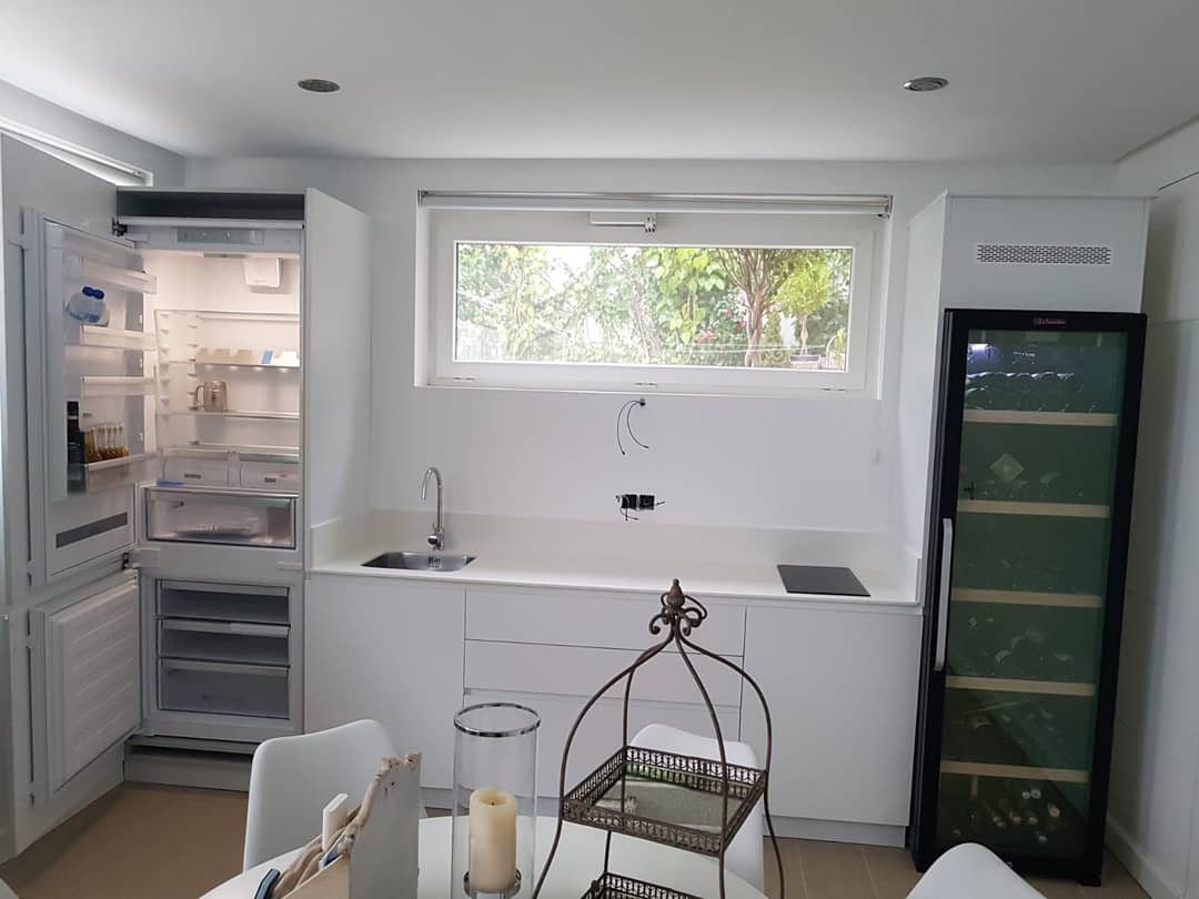 Elenkococinas's tweet photo. 👌😉

#diseño #elenkococinas #style #estilo #blanco #cucine #cocinas #kitchen #great #white https://t.co/dLPH1J12rk