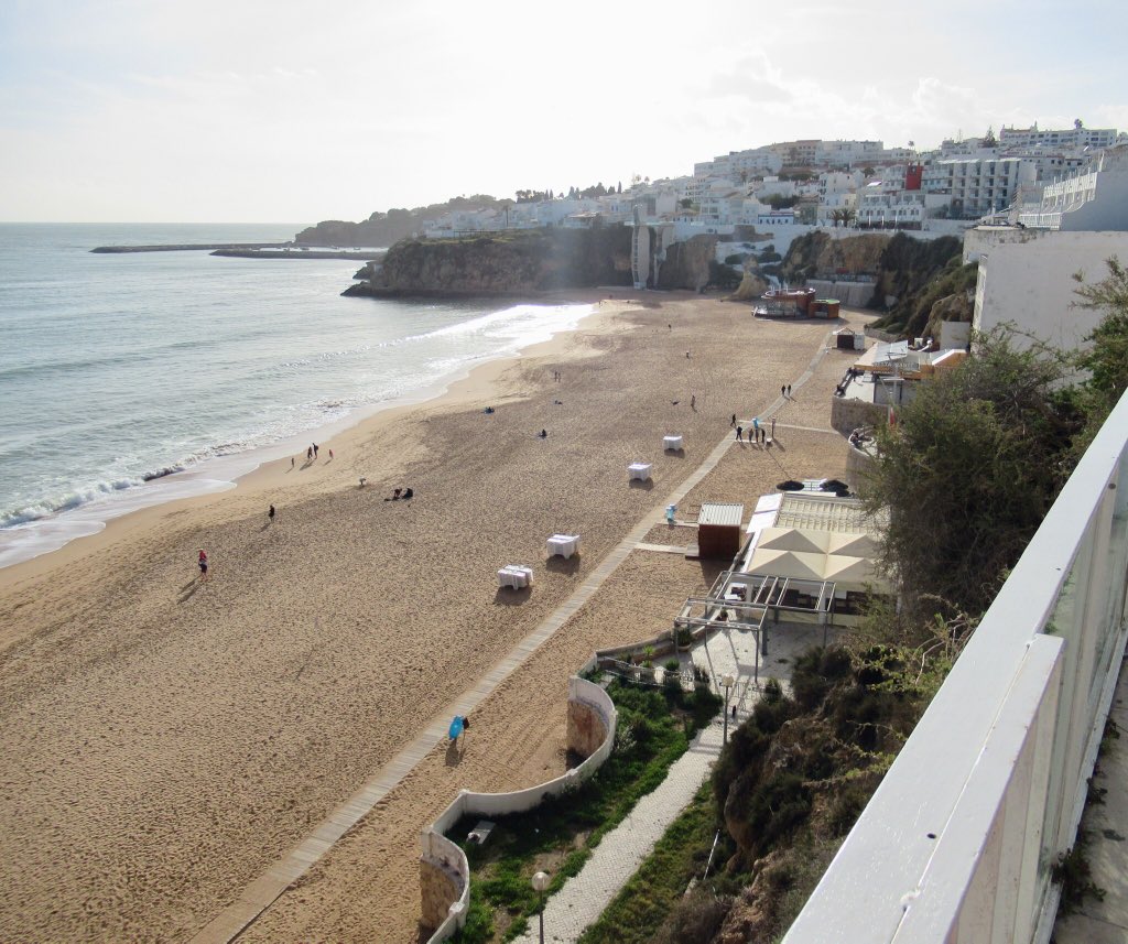 CraigSearle1's tweet photo. Albufeira Portugal https://t.co/Nj6nqFHohX