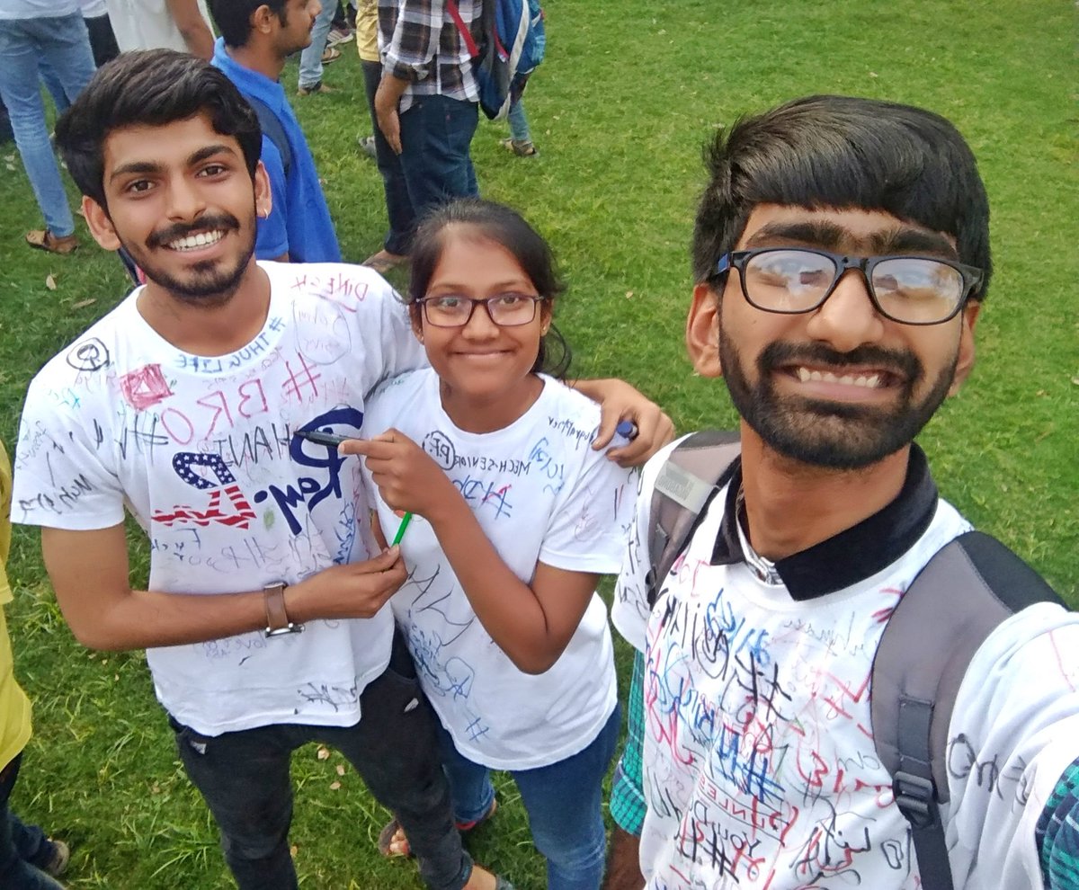MungraAbhishek's tweet photo. #signature_day
I hope jo aaj #signature de rhe he wo in #future #autograph de
#bvm
#Udaan
#2K19
#memories https://t.co/9QV2hi0bzh
