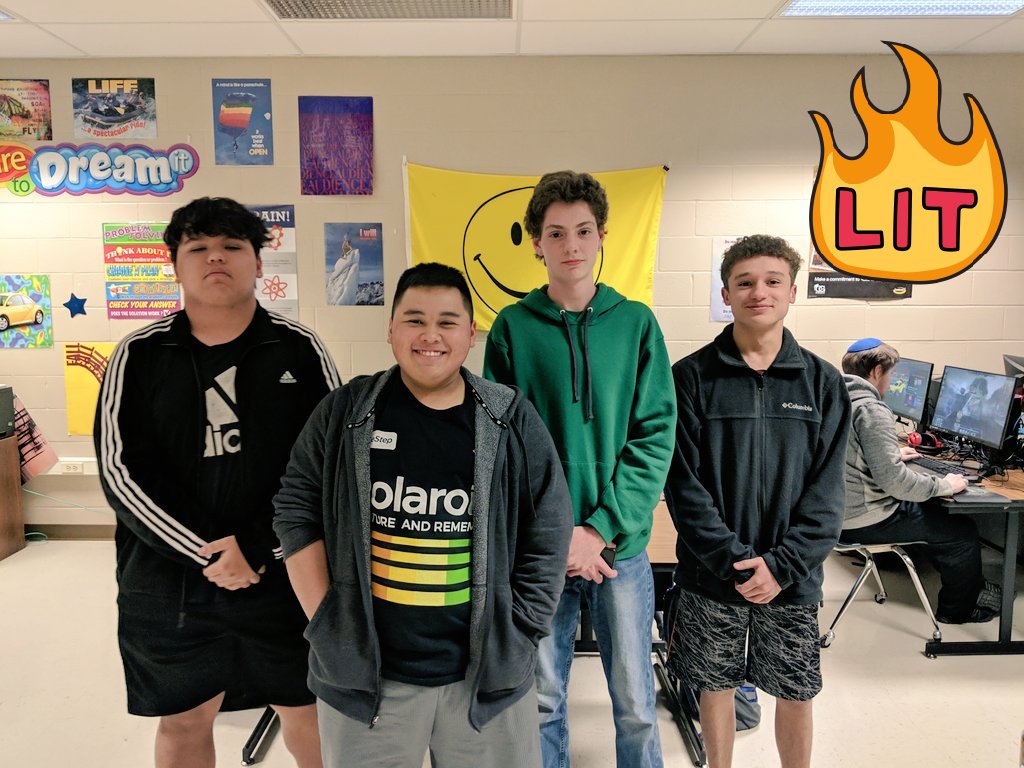 VBSDTECH's tweet image. VBHS Rocket League wins against Lakeside High School 31 to 1 across 3 matches. Go Pointers @VanBurenHS #eSports #RocketLeague #playvs #AAA