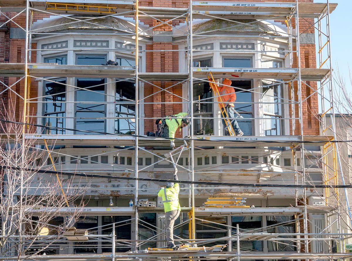 PHOTO: The Belmont hotel in #PortTownsend is undergoing a complete makeover inside and out. Read more here: ow.ly/mJ0K30nXBZ7
Photo by Steve Mullensky, for Peninsula Daily News