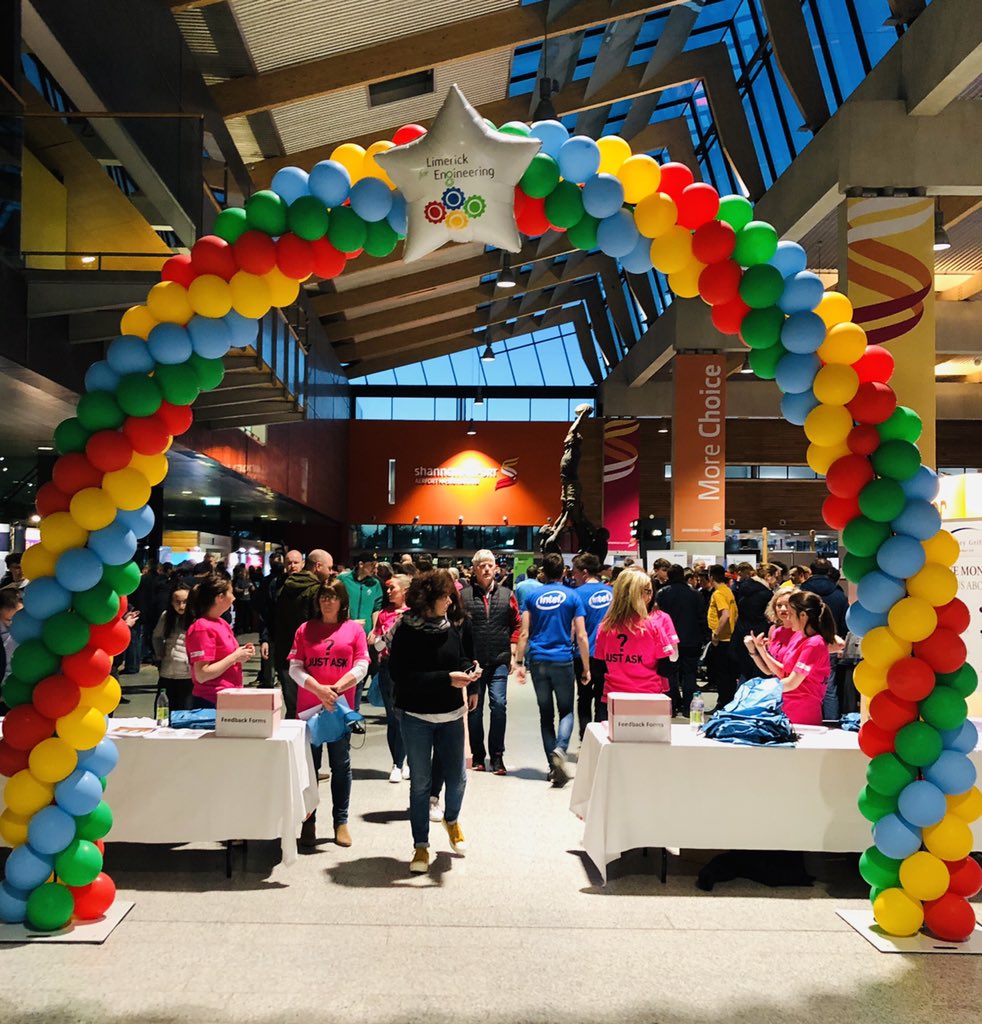 RossAEHiggins's tweet image. Great event at @ShannonAirport this eve showcasing all things Engineering from ed to industry. Met loads of budding engineers! #Limerickforengineering #engineeringweek19.